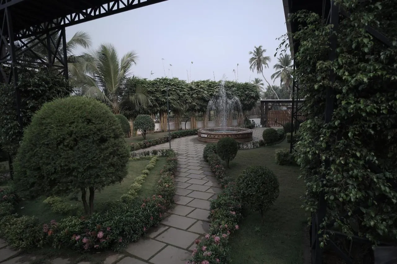 Meadow View Hotel Nadapuram Resort