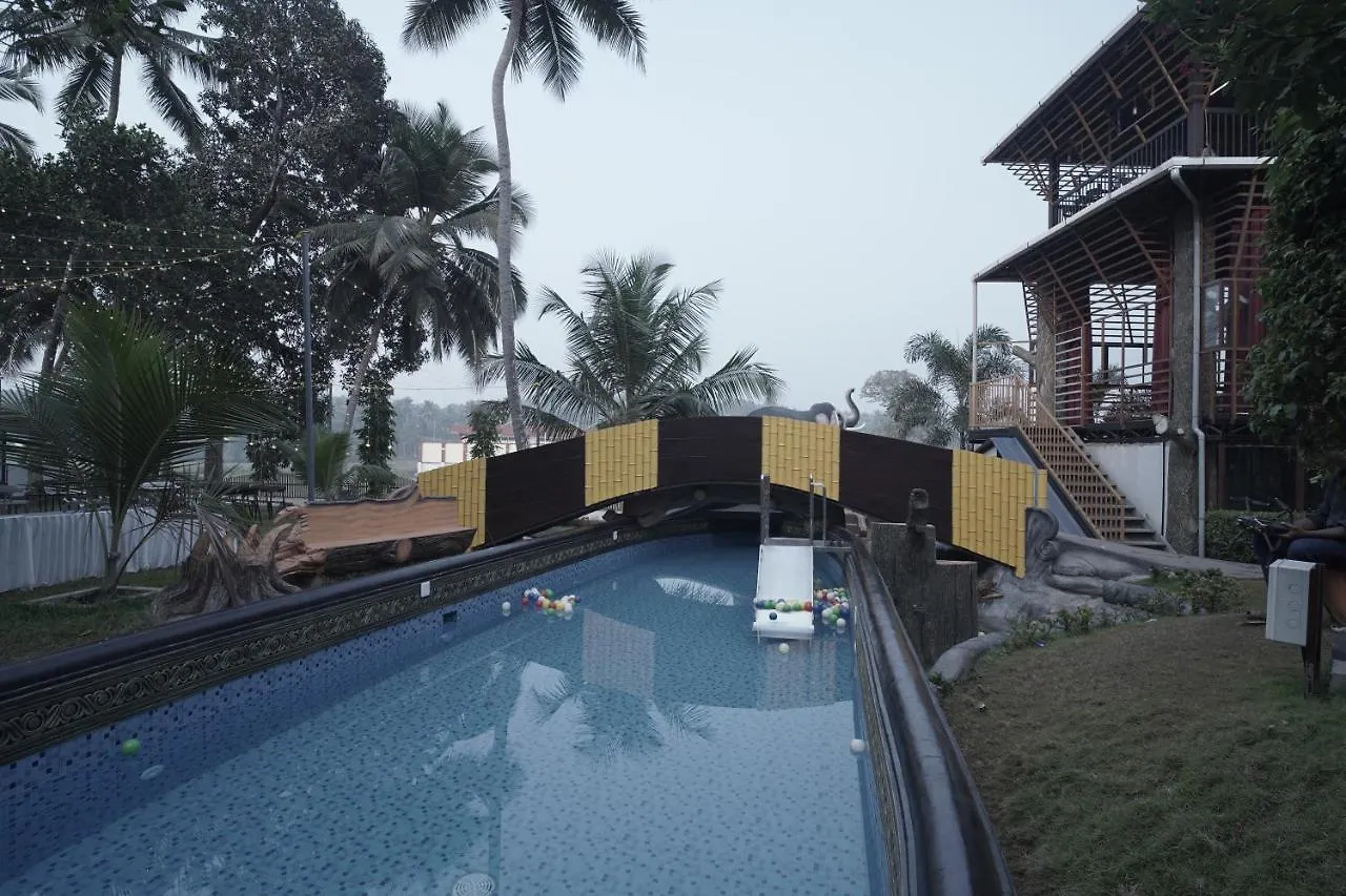 Meadow View Hotel Nadapuram India