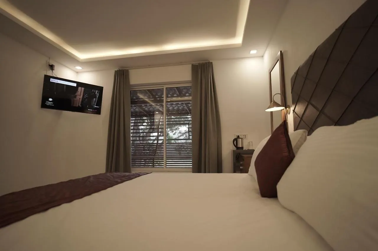 Meadow View Hotel Nadapuram Resort