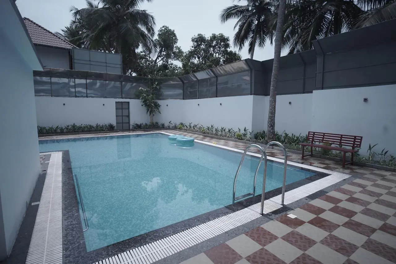 Meadow View Hotel Nadapuram Resort